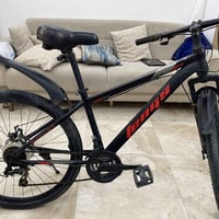 بايسكل جديد  مستعمل شهر واحدنضيف جداً..سعر 100.   للتواصل 07702888034