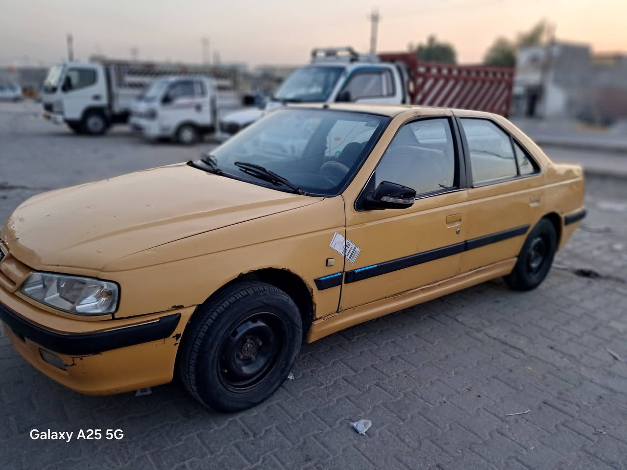 سلام عليكم بيجو بارص رقم ميسان بسمنا تحويل ثاني يوم مشروع وطني موديل ١٥ السعر ٢٦ وبيهه مجال حك الجيه عنوان بغداد مدينه الصدر  رقم الهاتف ***********
