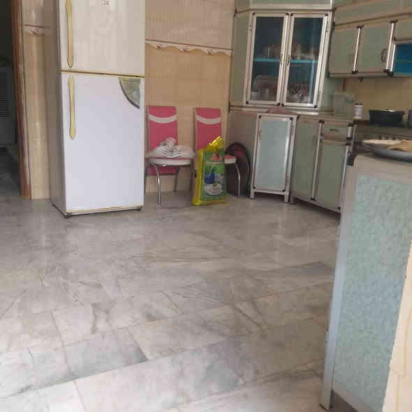 بيت للبيع ٣٦ مساحته 200متر 

يحتوي على غرفتين وصاله ومطبخ وبراني وصحيات خارجيه وداخليه 

للاستفسار اتصال 

***********
