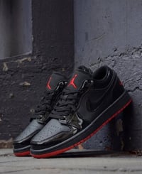 جملة فقط توصيل لجميع محافظات العراق سعر القطعة ١٥$ واتساب07766998241