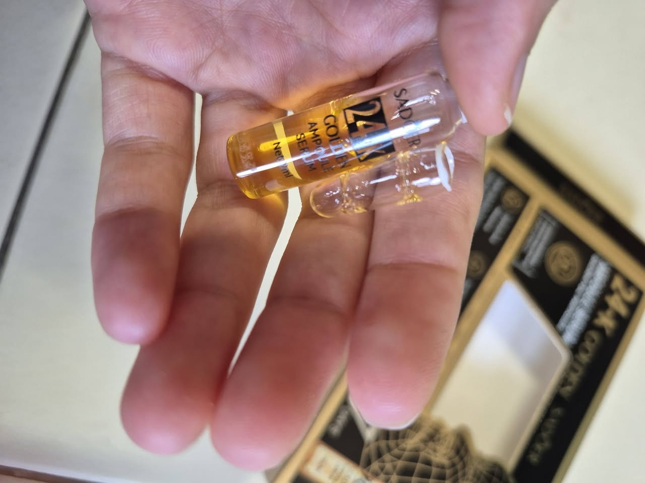 ابر شد الوجه طبعا الباكيت يجي بي ٧ ابر تقريبا 
الفائده منها كلش جبيره تشد البشره يعني تتغلغل داخل الخليه وتصلحها  وتشد البشره بحيث يبين الفرق واضح من تستعمليها بس شنو بنات يعني مو وحده عدها طسات شكبرها شكدها وتريد تشدها تفيد الي عدهم خطوط دقيقه او التجاعيد الي داتطلع سووها واهم شي تفيد الي ماعندهم هم تجاعيد ليش لان اح تبدي تشتغل من هسه حته تشد البشره بحيث تتأخر كلش التجاعيد يلاتطلع بلوجه كلش حبيتها وحبيت استعمالها سهل تاخذين الابره تمسحين بيها وجهج يعني موحقن وها صار فتره استعملها كلش فادتني 
ولاتجي وحده تكول اعلان تره الباكيت كامل بي ٧ ابر سعره ب٣ يعني مومال اعلان واني اصلا اجيبها منا يخلصن منا لان هنه كلش زينات 
اكثر وحده تتفاعل تفوز كل خميس وحده تفوز


**إذا كنت صاحب هذا الإعلان وتريد حذفه لأي سبب، رجاءا أرسل رسالة إلى الدعم الفني**