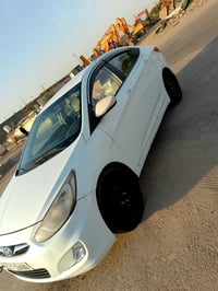 اكسنت مديل 2015  خليجي حادث السياره شخوط ونصبغهن  محرك 1400 قبل شهر مب...