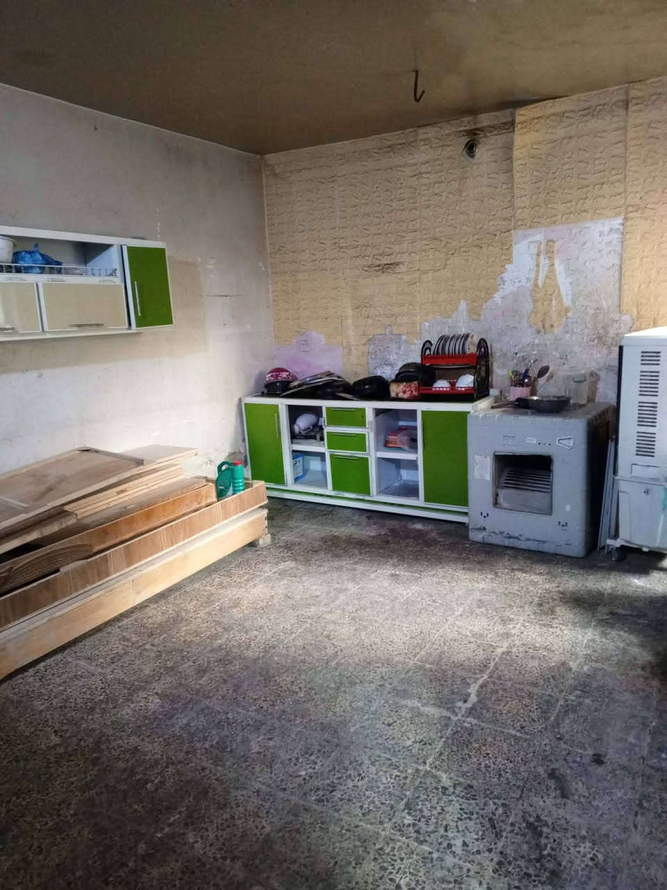 السلام عليكم
بيت للبيع طابو صرف المساحه ٢٥٠ متر العنوان بالسده حي النصر الاول قرب مولدة حميد البيت طابقين تفاصيل البيت غرفه وصاله وستقبال ومطبخ ومجمع صحيات وطارمه وحديقه الطابق الثاني غرفه وبيتونه السعر المطلوب ( ٧٨ ) مليون وبي مجال الاستفسار / *********** // ***********
