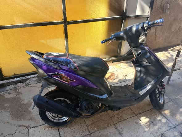 سلام عليكم شلونكم 
دراجه ماكس عدله البيع 
مكينه 55 دراجه خرسه و اواحله من صوره 
شغله سلف هندر. كهربائيات من طول الطول شغله 
ويله مشيفه + صالنصه FM 
دراجه منقصه شي شغل و اطلع الشارع شلعه و معدل تشك كاع 
مكان بغداد 
رقم *********** وتساب و اتصال 
سعر 650
