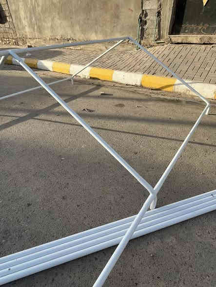 سلام عليكم ورحمة الله وبركاته 
خيمه ٣في٦ سعرها ٢٠٠ بيها مجال بعدها جديده رقم هاتف ***********
