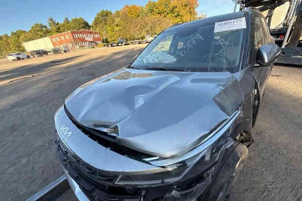 للبيع سلتوز موديل 2024 حاليا بعمان
  السعر بمكانهه 115 $
المواصفات S
بصمه تشغيل 
داخل جلد 
شاشه كبيره 
رادار جانبي 
رادار خلفي 
ويل كب
تحديد مسار 
كشنات تدفئه
تحكم كامل
ثلاثه انظمه قياده 
محرك 2000 دوش 
لايت لد 
شباك لد 
لد خلفي وبعد بيه مواصفات 
للاستفسار مراجعة البيت المعمور لتجارة السيارات الامريكية
بابل قرب مجسّر الثوره 
*********** عبد النافعي
