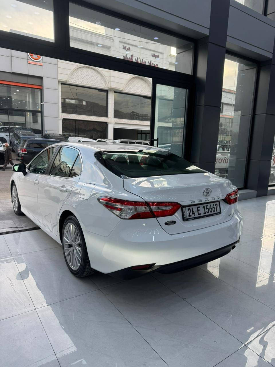 السلام عليكم 
مستعجللللل على البيع السعر 179
كامري موديل 18
رقم دهوك تحويل ثاني يوم
محرك 4 مكفول
كير اوتو مكفول
صدر جديد 
ارباكات كلها سليمه شرط
تبريد ثلج
تدفئه ممتازه
تحكم ستيرن 
شاشه وسيتم صوت
داخل اسود
كشن كهرباء
تخم ويل گب
كهربائيات كلها شغاله
داخل جديد
السياره جاهزه من كل نواحي شرط الدواخل السيارة داخله كلين وبلعراق بابين مشخوطات وراشيهن وبونيد كلير من امريكا شرط 
اتصال واتساب ***********
