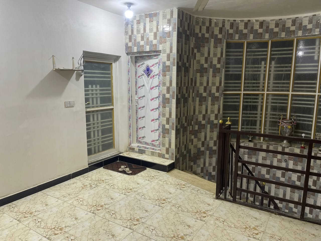 السلام عليكم بيت البيع ب شارع سماح شارع الخامس تفصيل بل فيديو كامل المساحه 150 السعر 110 مكلف بل نشر  ***********
