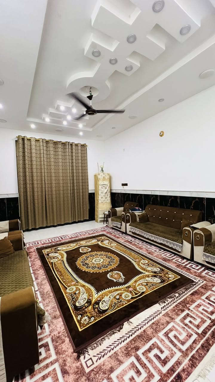 سلام عليكم
دار للبيع المساحة200m  في جمعيات حجي حسن بناء حديث ركن طابقين  في شارع 20 قرب اسواق العائلة 
للاستفسار الاتصال على ***********
جميع التفاصيل من صور والفديوات في المنشور
