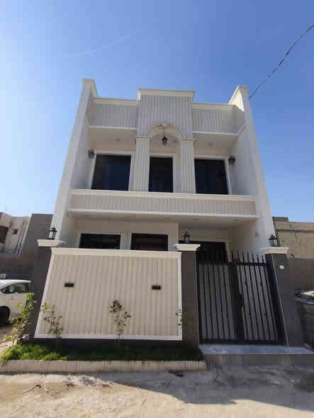 بسم الله ماشاء الله الدار للبيع المساحة 100m سعر مناسب جدا يتكون من 3نوم وصحيات عدد2 + مطبخ واستقبال وبيتونة  ومواصفات ممتازة  صحيات ومطبخ الواح هندي مغاسل بورسلاين ممتازة خلاطات تسكا الطابق الارضي جبسن بورد مع سحبات جدارية البيت كلشي محسوب حسابة من سبالت وكاميرات وانترنت وستلايتات ابواب داخلية تركي ومحجر  وشبابيك المنيوم سلايت تركي واجهة فوم مع بروفايل مع ضمان كافة محتويات المنزل السعر 150 مجال كلش بسيط العنوان الدورة مدخل البعيثة مجمع السلطان الثالث ***********
