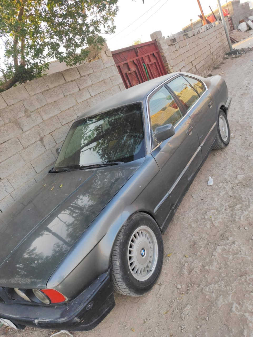 سلام عليكم بي ام 520للمراوس نقصها حداديه خلفيه وخيط بخار كير عادي رقم 
ديالئ


**إذا كنت صاحب هذا الإعلان وتريد حذفه لأي سبب، رجاءا أرسل رسالة إلى الدعم الفني**