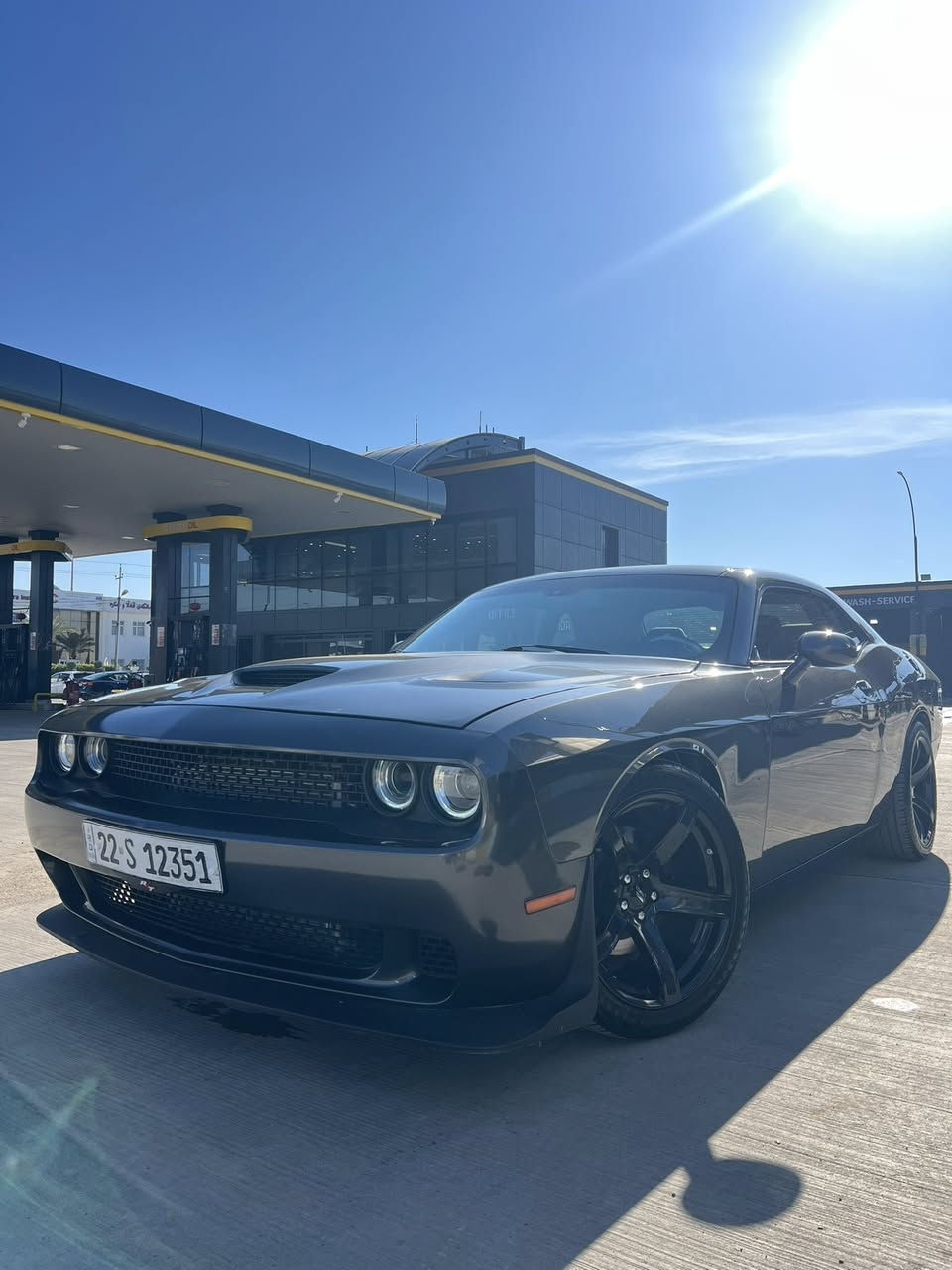 سلام عليكم 
دوج چالنجر
موديل 2023
لون نفطي 
محرك V8 RT 
مواصفات 
شاشة جبيره وكاميرا 
كشنات شامو و جلد احمر 
ويأبى تايرات 20
گير و محرك و كهربائي بشرط 
ماشية قليل 28مايل فقط
رقم و سنوية فحص وهزة جديدة 
سيارة ب اسمي تحويل مباشر 
سيارة بي كم قطعة ابيعة حزام 
سعر مطلوب 167$
مكان سيارة اربيل 
واتس اب ***********
