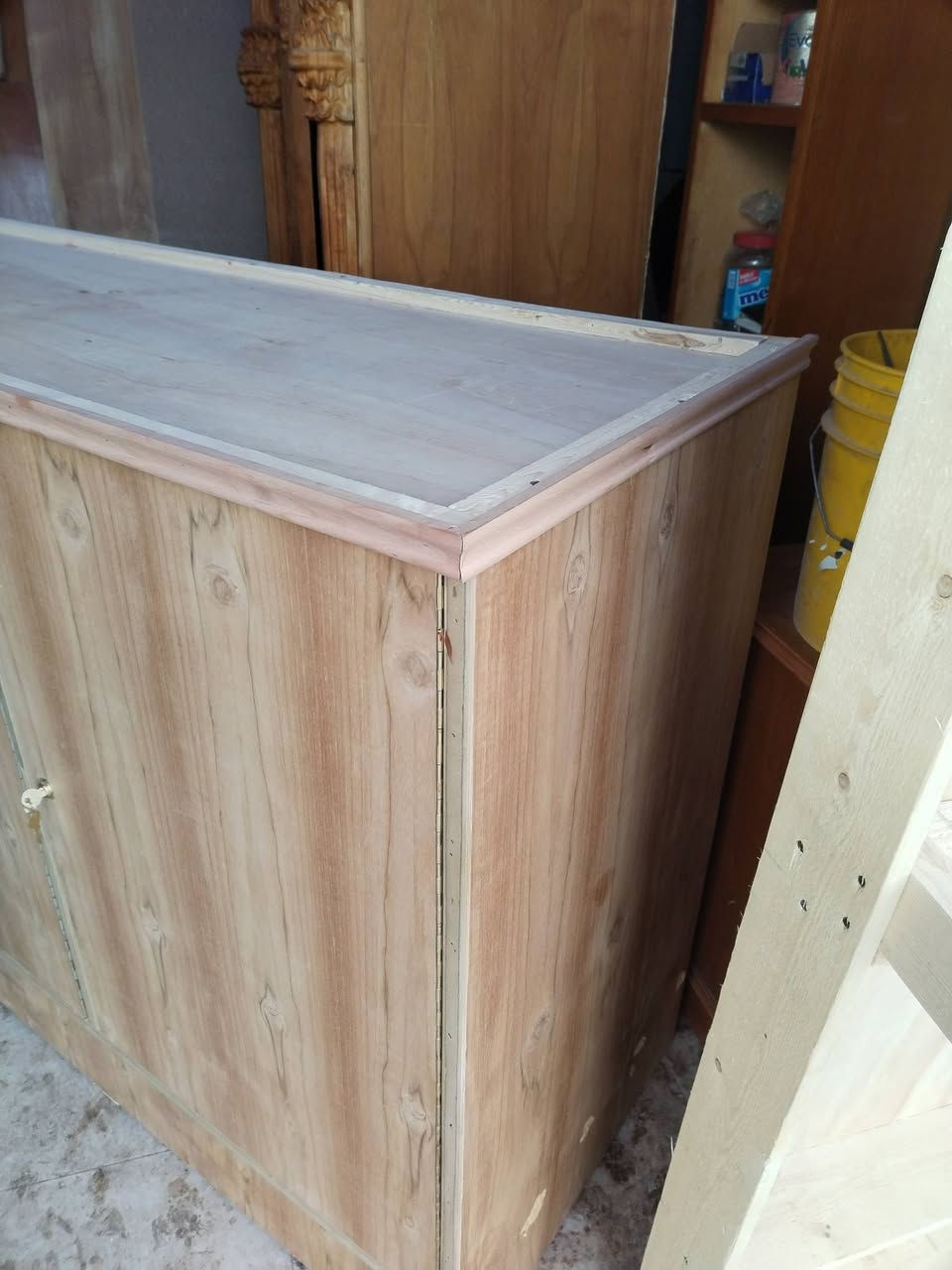 منامية مترين ونص ٥ملم جديد ارتفاع ١٢٠ سم ثقيل ٤ابواب عمق ٦٠ سم. عرض الباب ٦٠ سم ثابتة ماتتفلش ٢٥٠ ألف *********** *********** موصل مصارف
