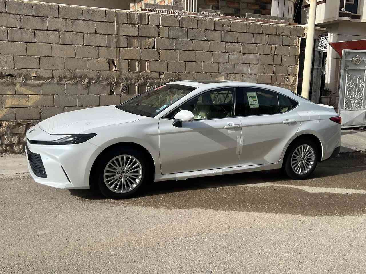 سلام عليكم 
كامري 2025 كفاله عامه 
 خليجي ساز 
ماشيه 20الف 
بعدهي بل ضمان 
فول موصفات تفاصيل اكثر اتصال ع رقم ***********
