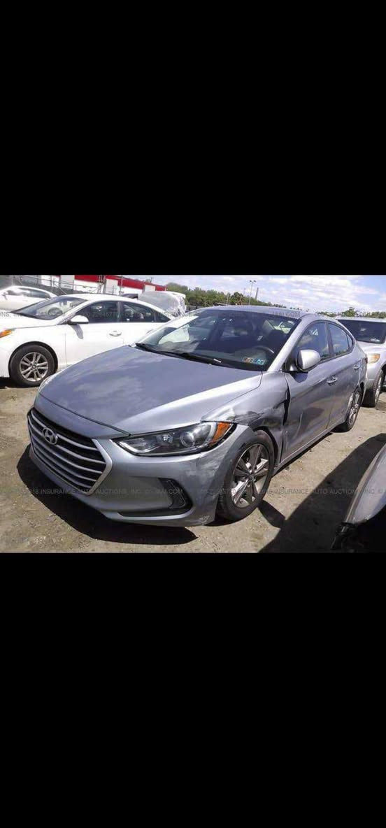 السلام عليكم
النترا موديل 17 أمريكي دوش مواصفات لمتد فول محرك 2000 السياره نظيفه جدا وحادثها شخط بالجاملغ الامامي وباب السايق .بدون ايرباك السياره بأسمي اني استاد جامعي في الكوت بالمركز السعر 125ورقه .. ***********
