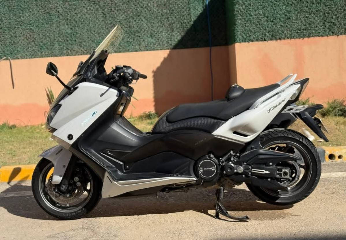 السلام علیکم 
تی ماکس 14 مرقم رقم بغداد ممیز تحویل ثاني يوم دراجه 
مكفوله کشر ومکینه 
عنوان بغداد ناحیه لوحده قرب بسمایة
***********
سعر20 اتصل وبيك خير وادلل مو شرای لا تعبني
