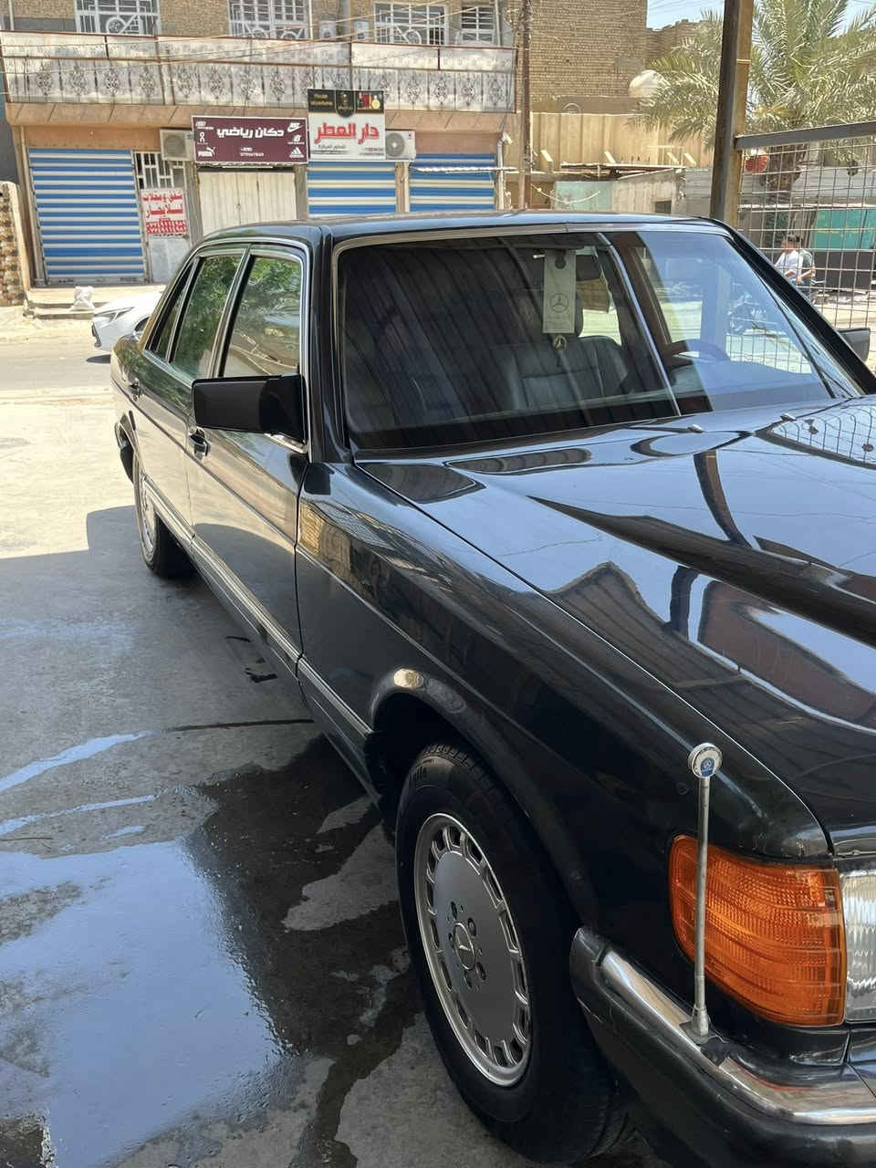السلام عليكم اخوان
جامبو موديل 90 
سياره جاهزه كير اربع نمر محرك 300 بلادي شديتهن مال حاويه قبل شهرين سياره LSE باب طويل تبريد شغال 
دبل اريل 
دبل فيت بم 
تخم تاير جديد 
حداديه جديده 
لون اسود 
سنتر لوك +مفاتيح اثنين مع سنتر 
بسمي شرط المداور 
رقم دولي بغداد باسمي 
سياره جاهزه ترايك وين ميعجبك 
رقمي         *********** سعر 80 وبيها حق جيه
