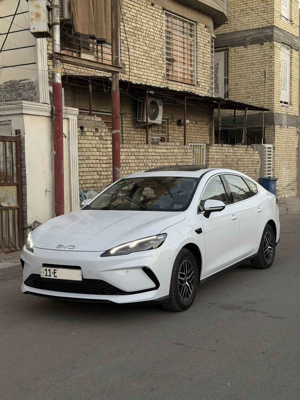 السلام عليكم
الي يدور فول مواصفات وماشي قليل 
سيل 5 موديل 2025 ماشيه 3 الاف 
مرقم بغداد بسمي مكفوله كفاله عامه 
فتحه داخل جلد ابيض 13 كامره اوتو بارك
حساسا شاشا كبيره ويل كب سايد بيرك كهرباء 
وبعد بيه هواي مواصفات 

السعر 22 مليون 
العنوان بغداد بلديات 
الهاتف ***********
