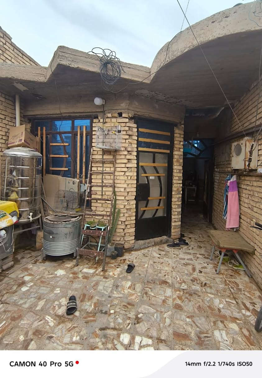 سلام عليكم بيت 100م نضيف ومرتب بناء حديث منطقة متكاملة الخدمات موقع كلش حلو موقع البيت السكلات خلف التجاري 12الثانيه مستعجل ع البيعة وسعرة جداً مناسب للاستفسار *********** واتساب
