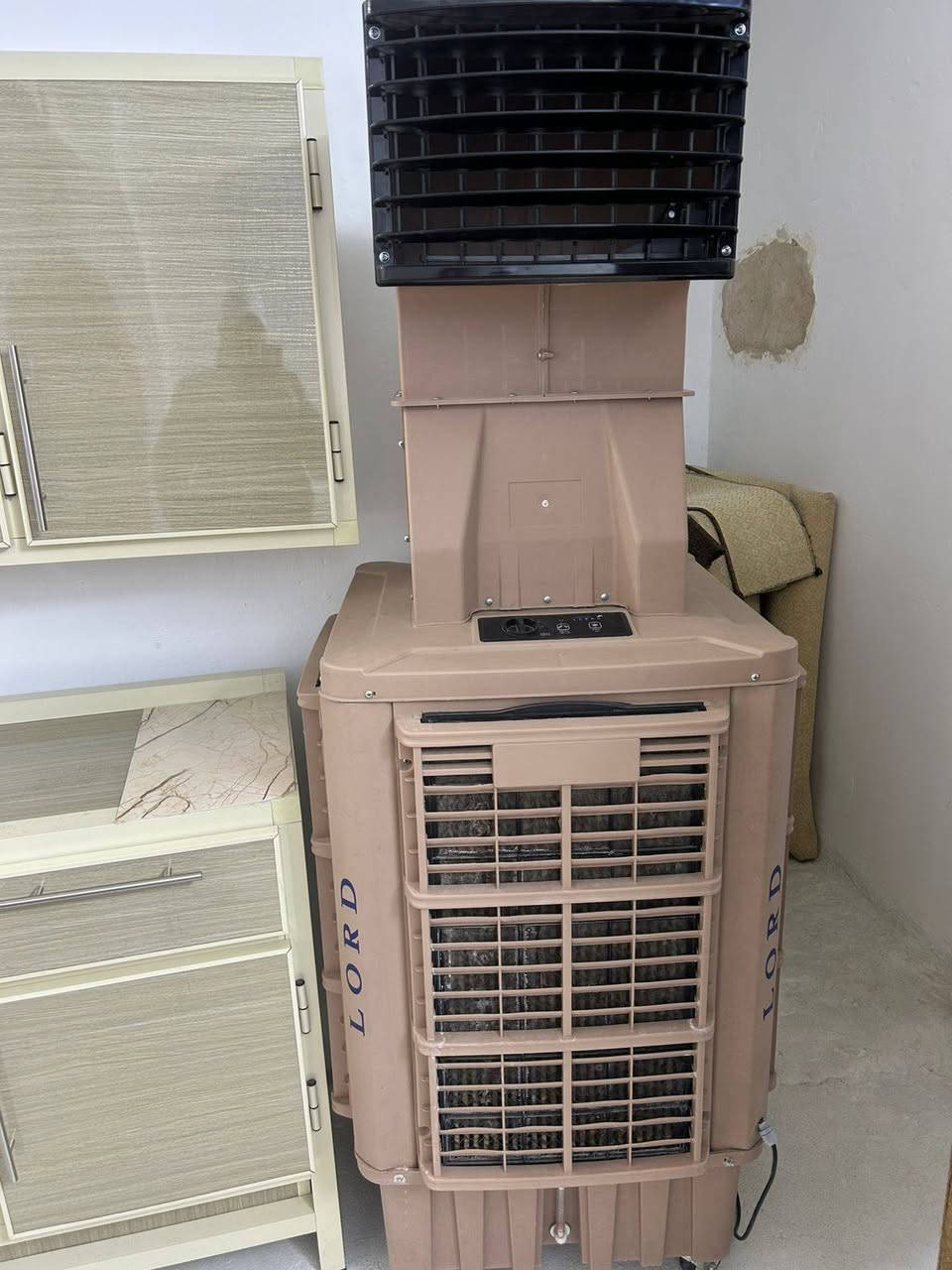 السلام عليكم أغراض جديدة ممستعملة ولا يوم غرفة صاج درجة أولى +طباخ +كاونتر +بلازمة +ثلاجة +كمفيرة للبيع السعر خابر على الرقم او راسل واتساب الرقم *********** العنوان بغداد الطوبجي
