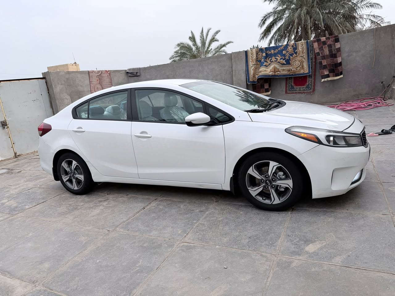 السلام عليكم كيه فورتي موديل ٢٠١٨ رقم واسط دولي سنويه وهزه جديده سياره جديده بمعنى الكلمة استخدام نضيف حادثه تبديل باب خلف السايق ورشتين صبغ تجميل بصيطات جدان اي ضرر داخلي ماكو بجم كبس حته البدنه الاماميه مامبدله وباقي السياره صافي لاطخات ولابارد مكينه ٢٠٠٠ دوش شرط مامفتوحه على الشركه لاصوت ولاتنقيص ولاتبخير كير اي تي المرغوب تراي زيرو دواخل وضع الشركه ماشيه ١٥٠ حداديه لوك تبريد ثلج تخم تاير جديد فول كهربائيات مواصفات حلوه ويل كب شاشه بلاد كامره فول تحكم استيرن شغال بلاجكتور لايت زنون تحكم مرئي دبل سويج ارضيه مغلفه جلد سياره جديده وجاهزه بلعافيه على الياخذه السعر ١٢٠ مكان السياره الناصرية ***********
