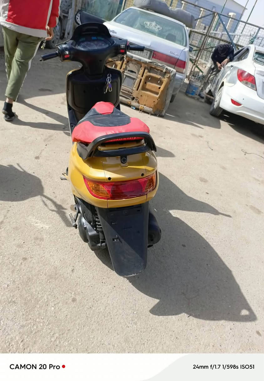 درجه حلوه جديده ما مفتوحه نضيفه شوفت عينك درجه معروضه 350 وبيه مجال الطيبين واني بل خدمه موجود بشارع عشرين بحي لوفاء رقم  *********** بي وساب
