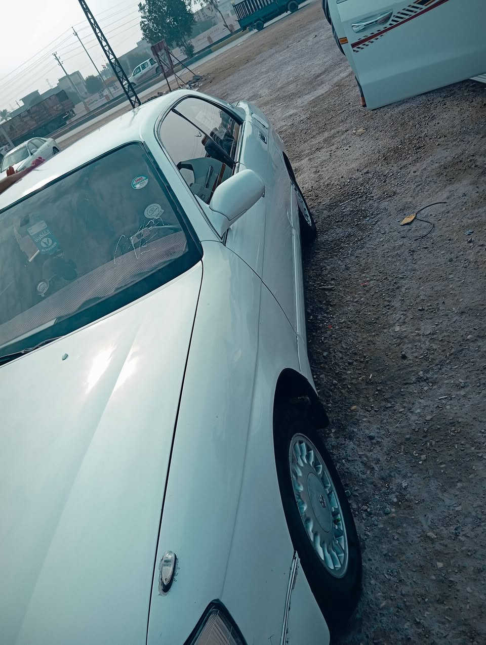 سلام عليكم بطه متصل للبيع موديل 93 كشنات كهربائي السياره صبغ عام اثر جراد مكان واسط السعر 50وبيه مجال قليل للاستفسار ع رقم ***********
