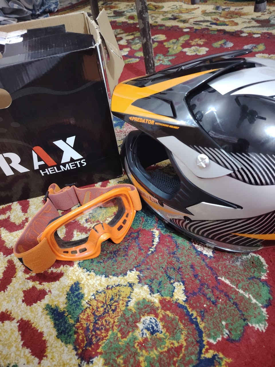 خوذه للبيع جديده ماملبوسه سعرها ٢٥


**إذا كنت صاحب هذا الإعلان وتريد حذفه لأي سبب، رجاءا أرسل رسالة إلى الدعم الفني**