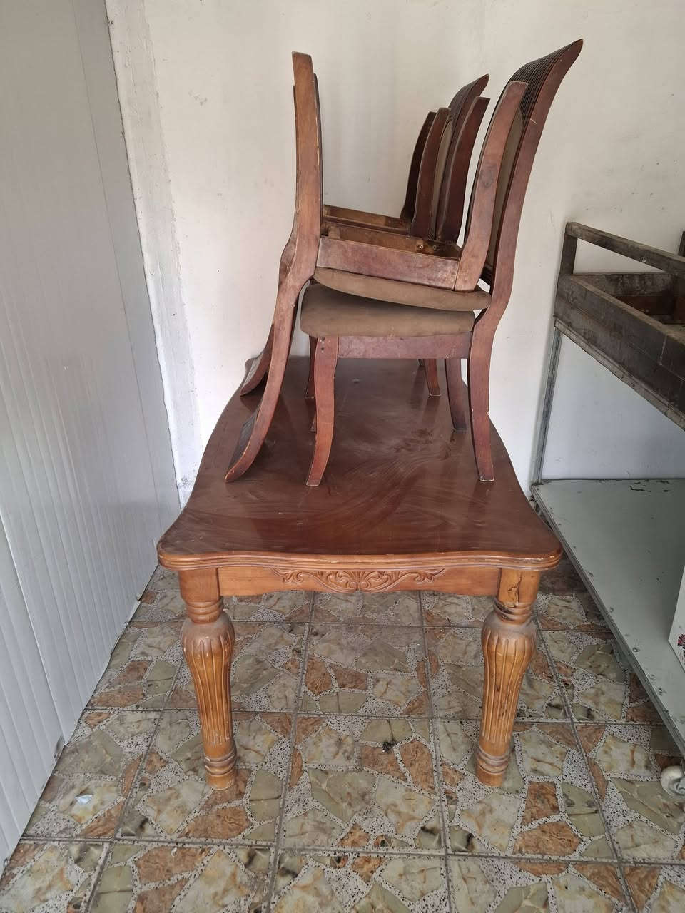 شوايه دجاج سل ستيل ٨شيش استعمال قليل ٥٠٠
شوايه سمك مسكوف ٢٢٥ 
مز سل ستيل واجه جام ١٢٥ 
ميز ثرم مرمر ١٠٠
ميز طعام ٧٠
ميز مكتبي ٤٠ هو وكراسي ٢ 
حوظ سمك رجاج طول متر ونص ٧٠ 
بابل الهاشميه 
***********
