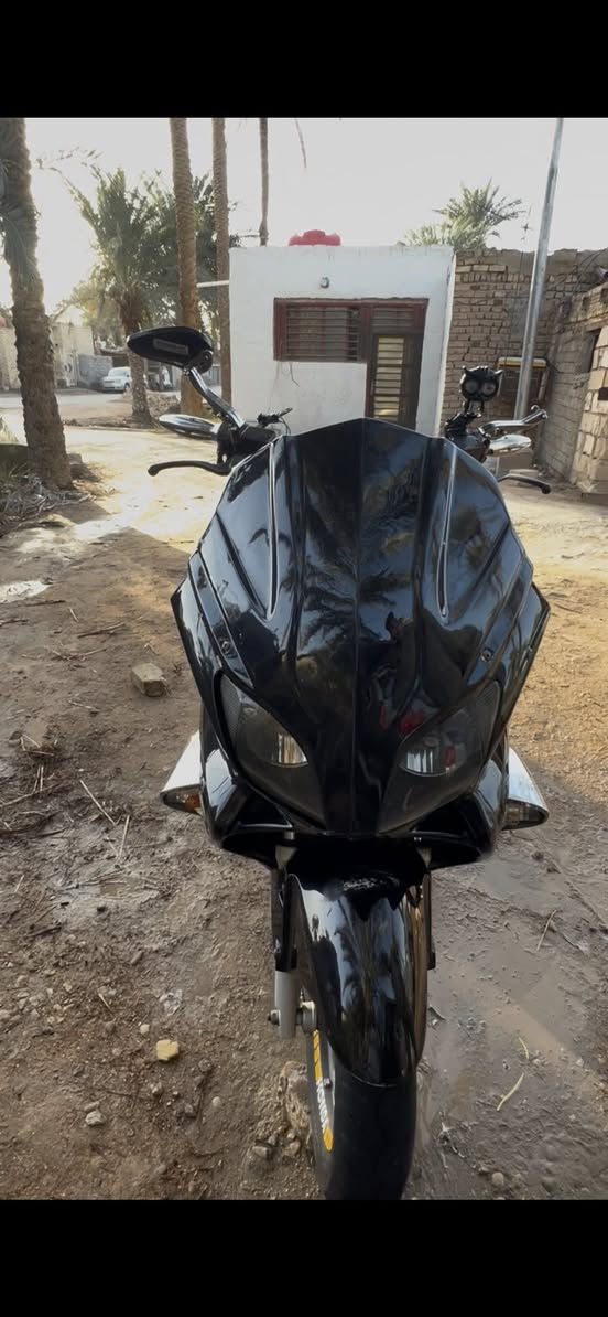 سلام عليكم فورزه 6/0 لون اسود بلادي  استيرن رياضي  دوسات نيكل
استاند حساس  
كهربايات كيجات كلهه شغاله 
مكينه اكلجات مكفوله طستهه ناعمه نكره باي وقت حماوه نص ثابته شلعه ومعدل فول 
 دراجه جاهزه بدون نقص سعر خاص ***********
