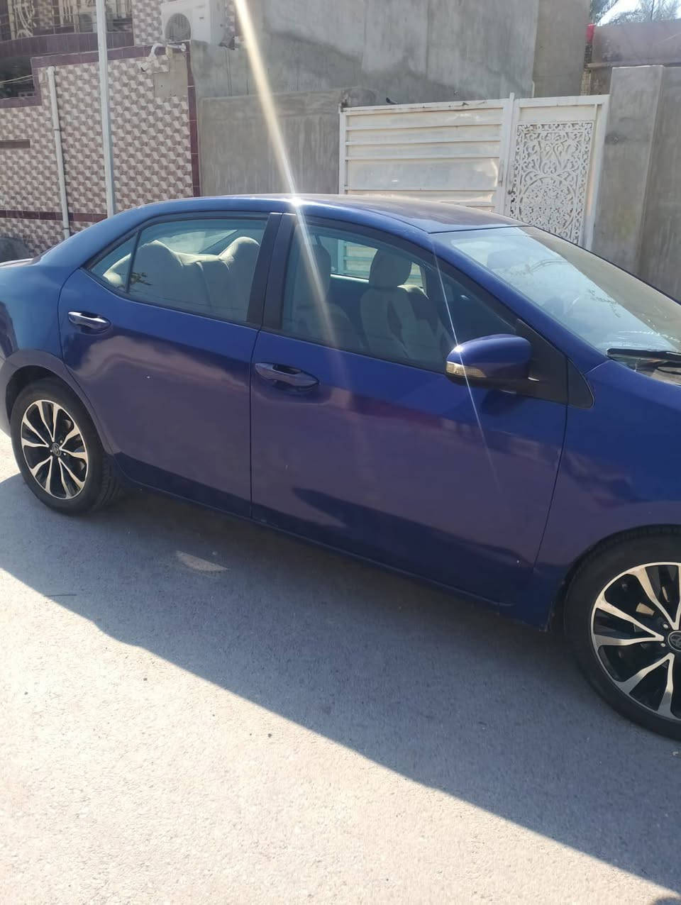 السعر ((((((((    98 ورقه.  )))))))
كورلا 2019
تحويل ثاني يوم
حادث جاملغ وبنيد 
وبيه رش مكانات صبغ اثر جراد بيدي صبغتهن
شرط بدون دكه جاكوج 
مواصفات رادار كشن جلد ومخمل 
كير ومحرك بل كارتون محرك قبل ٣ اشر شاده
السعر بلاش مال بيكاجو 
وسونار داخل المنشور ونصبته كلش حلوه 
98 ورقه وبل عافيه عل ياخذه 
اعتذر عن المراوس بيع فقط 
***********
