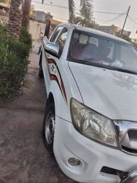 سياره تويوتا هايلوكس موديل 2007 شاصي ١٩ رقم بغداد جديد  بسمي السياره ت...