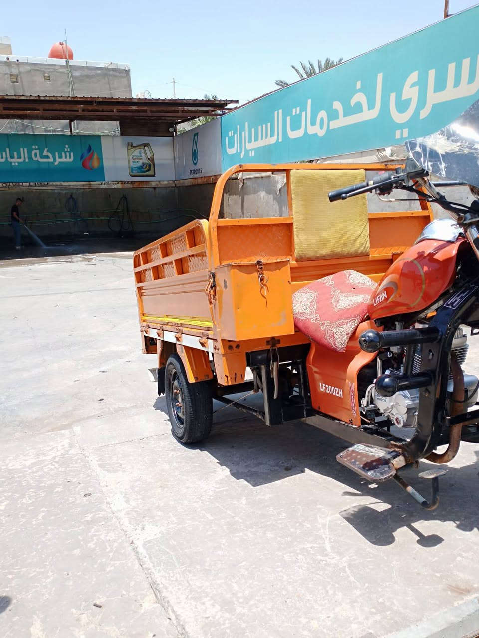 السلام عليكم ستوته للبيع بصره مكاني شط العرب رقم ثانويه ستوته كفاله عامه كل شيء شغال بيها شاصي حلو نظيف ما بيه اي شيء ماكينه جديده شطوره كلها شغاله للبيع رقم الهاتف***********
