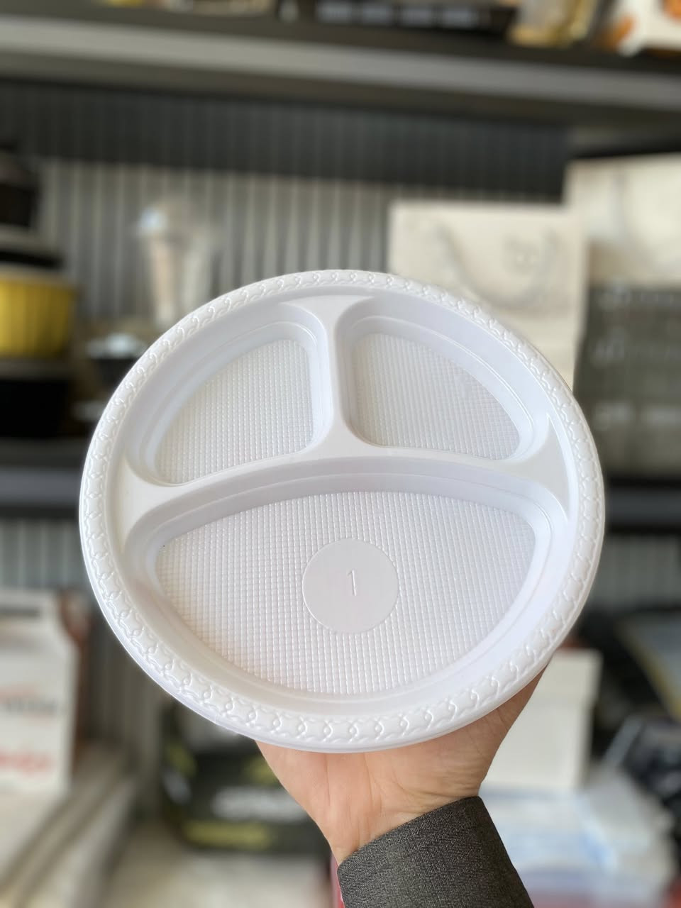 مجموعه جديده من السفريات متوفره لدى مجمع الازهار
العنوان قضاء الشامية بدايه شارع الدلال 
الاستفسار: ***********
