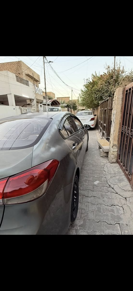 السلام وعليكم من رخصت الادمن سيراتو وراد كوري 2017رقم بغداد كامله صدر محرك كير كفاله الكشر شبه حزام بيه 5قطع مكانه بغداد الدوره السعر 108 وبيه مجال بسييط ***********
