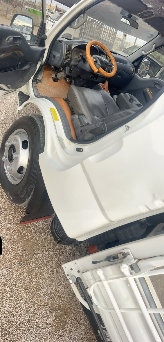 كيا فحل
موديل 2016 رقم بغداد 

دوشمه ارضيه +كشن 

محجل فصال جديد 

شاصي كفاله 
محرك مجفت جديد درجه اولى 

محوره وجاهزه من جميع النواحي 

للاستفسار الاتصال 
***********
***********  احمد ابو جنيد
