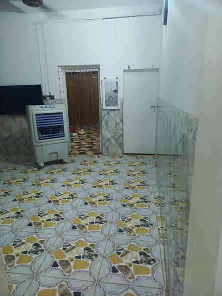 الدار للبيع المساحه 100متر سعر مناسب ب 32 طابو زراعي سند 25 الموقع حي السجاد على بزل 
يتكون من غرفه نوم وستقبال وصاله ومطبخ مجمع صحي خارجي بناء بلوك السقف شيلمان 
أي استفسار إتصال على الرقم التالي واتساب ***********
أو مراجعة مكتب ابو زهراء التميمي شارع المواكب مقابل حسينية الخزرج
