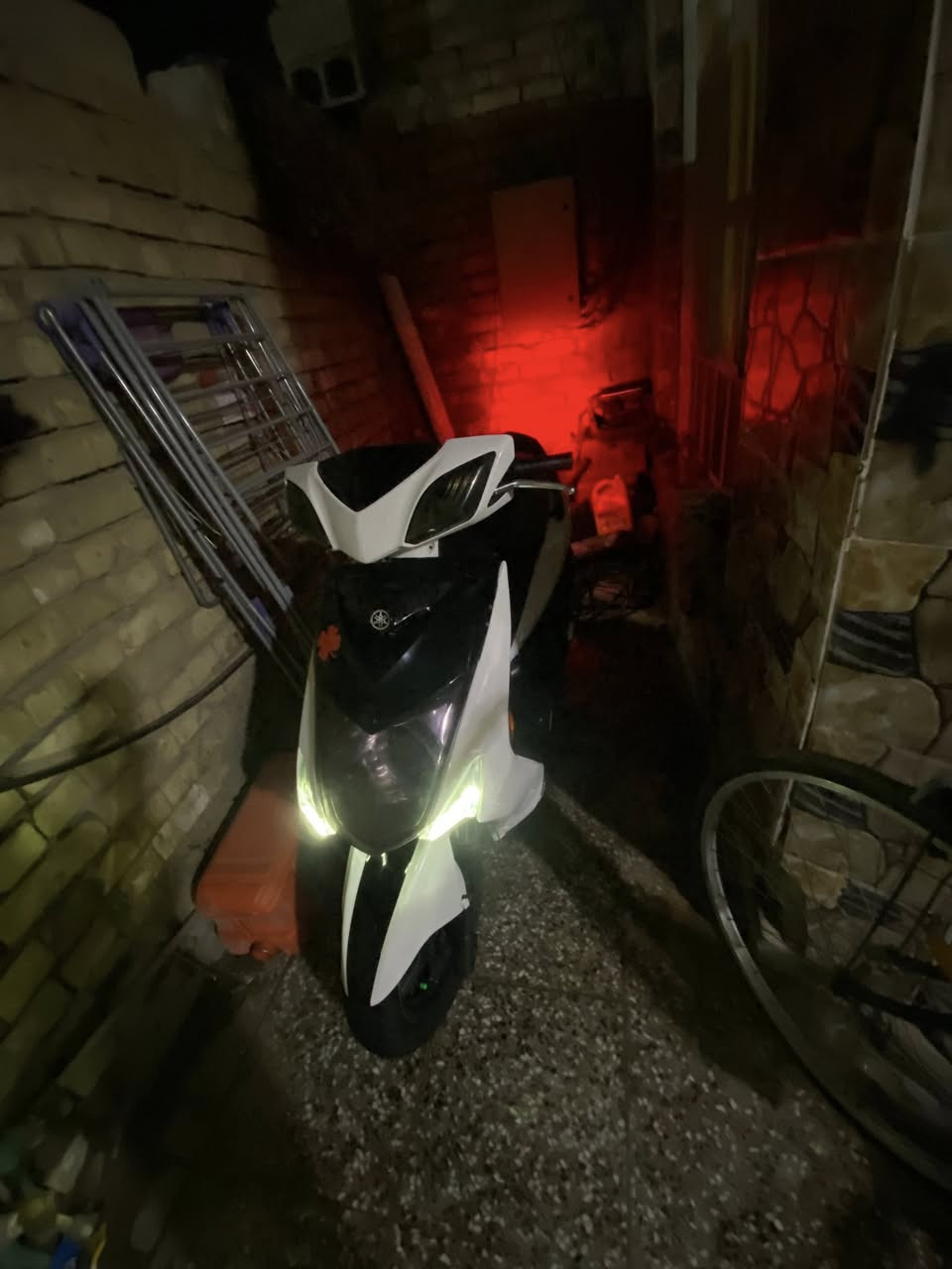 السلام عليكم دراجه سكنس لد نوزل خطين طلاعات قبق نفخ ستان حساس دراجه حلوه مابيه نقص شغال نكره سلف يرادله ترتيبات بيه بس صدره تعبان للبيع او مراوس شعندك نزل اسعر ٩٥٠وبيه مجال مكاني زعفرانيه  مراوس شعندك نزل رقمي *********** الستفسار خاص
