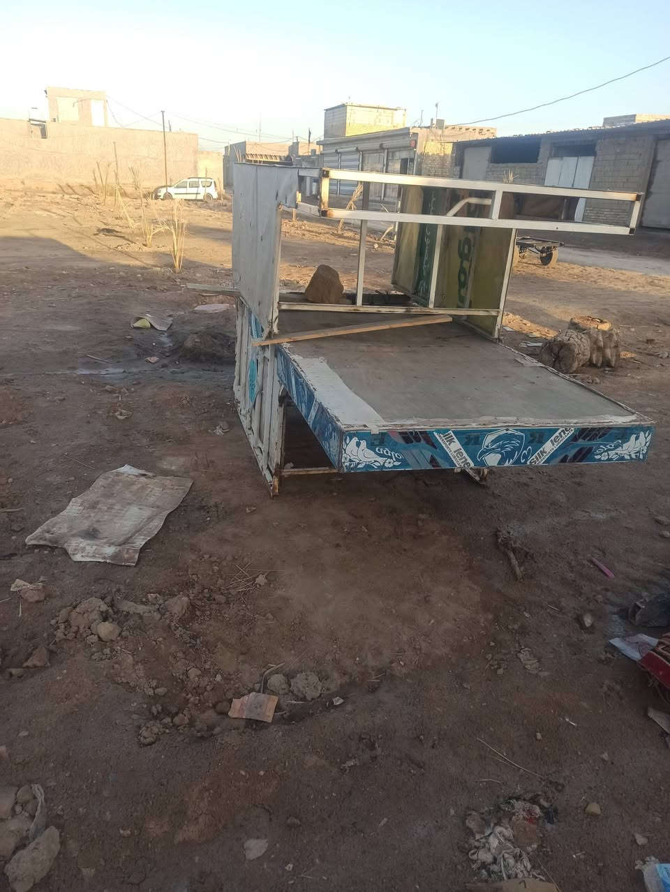 امحجرات للبيع 
سعر واحد 85 
مكاني غماس
***********
