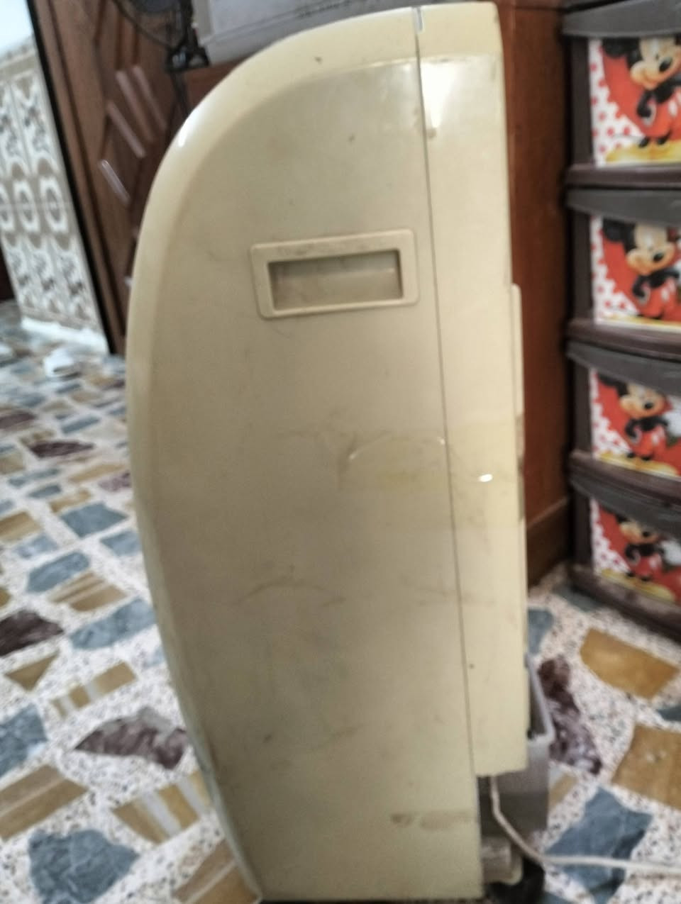 مبردة داخلية صغيرة كهرباء نظيفة شغالة تسحب اقل من ربع امبير السعر 40 الف دينار 
العنوان 
حي الشهداء  جيران صالون ريماس
بالقرب من اسوا سلام 
تخلي ببت طارق الگرمان بظهرك وتطلع عدل
رقم الموبايل ***********
ابراهيم حسن الصالح ابو بسام
