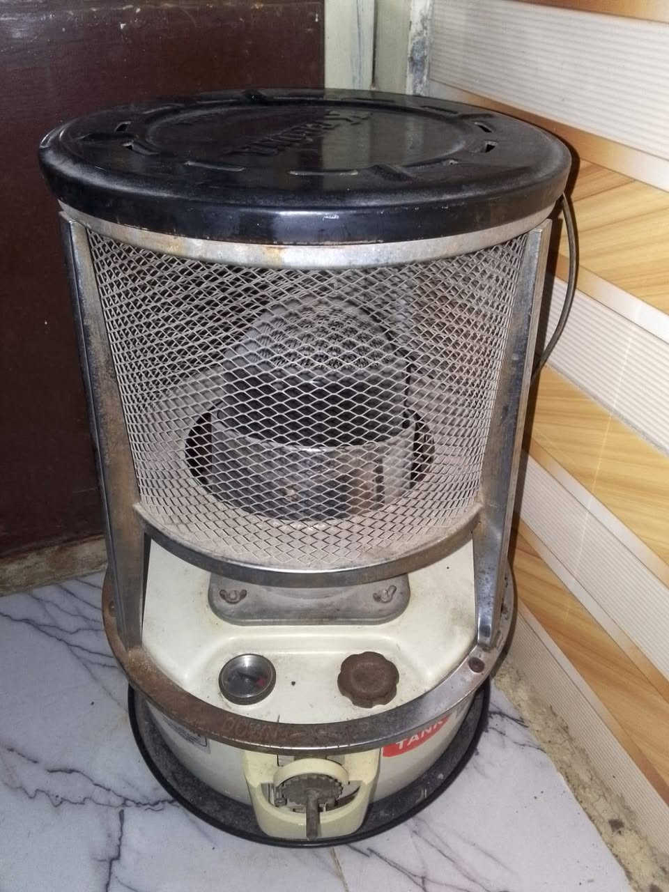 غراض لللبيع كلمن بسعره مكاني البصره نظران العارضه كبيره شرط الشغل بيه ضمان بس نقص غاز


**إذا كنت صاحب هذا الإعلان وتريد حذفه لأي سبب، رجاءا أرسل رسالة إلى الدعم الفني**