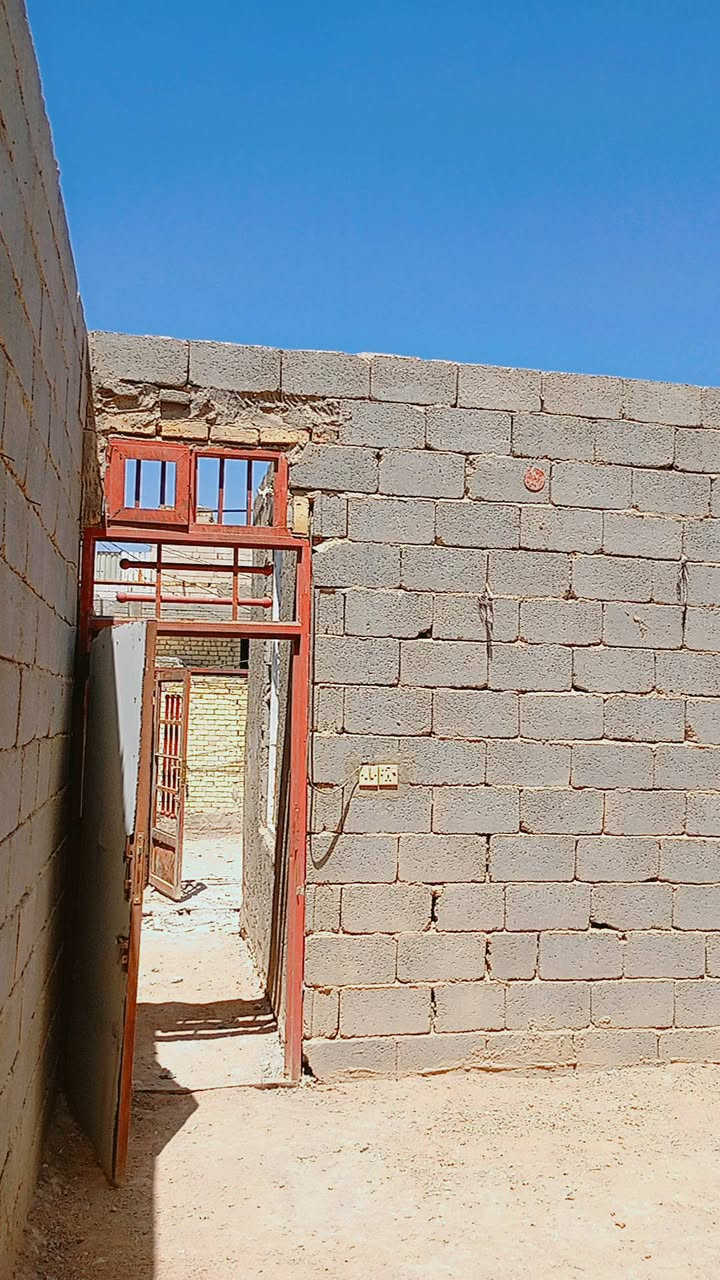 هيكل للبيع 50 متربيع سريع عرض خاص  اساس صب كونكريت مركزي 50x50بناءبلوك جديد زراعي حي ميسان بصف سكله الكرعاوي بصف الجمله 500متر عن الشارع العام السعر 14 مليون مجال بصيط بي استفسار ***********

