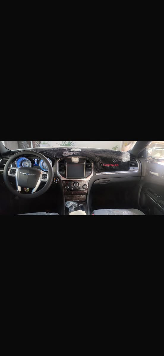 اوبامة كلين مديل 2014 رقم سليمانية فول مواصفات كشنات جلد كهرباء تدفئة و تبريد بل كشنات دبل سلايت بردة خلفية بلادية و بعد هواي مواصفات بيهة مكان السيارة كركوك القادسية سعر السيارة 24الف دولار   ***********
