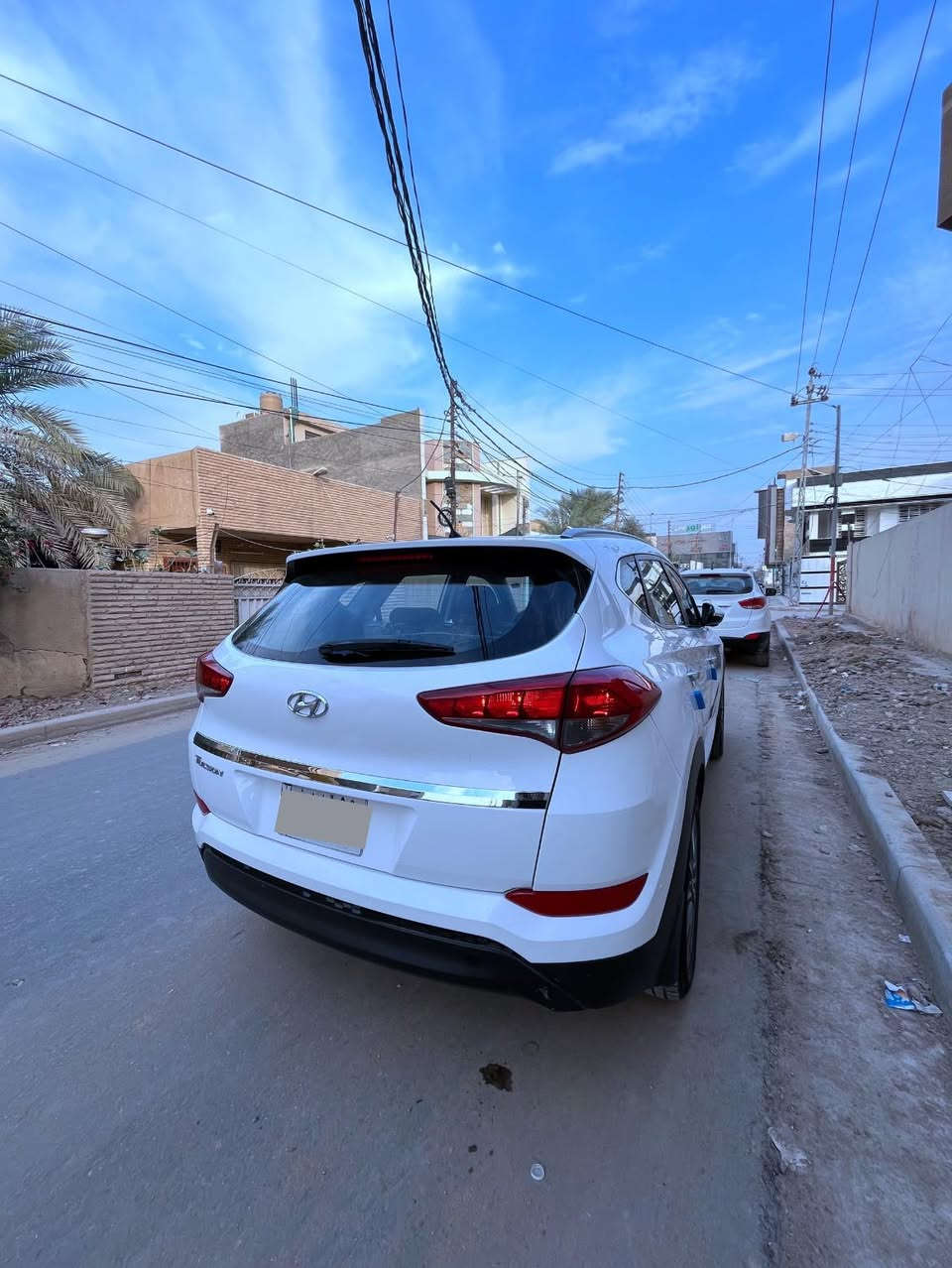 السلام عليكم من رخصه الادمن المحترم
توسان موديل 2018 خليجي للبيع رقم بغداد الجديد بأسمي

مكفوله كفاله عامه من الصبغ والبارد والتبديل والمحرك والكير ايضا بوضع الكفاله يوجد فقط رصعات بالجاملغ الامامي الايسر

ماشيه 70 حقيقي ومواصفات السياره شاشه كبيره اندرويد وكامره خلفيه دواره وحساس خلفي وباقي المواصفات المعروفه 
والسياره على وضع الشركه

السعر : 185 ورقه 

رقم الهاتف : ***********
***********

مكان السياره بابل
