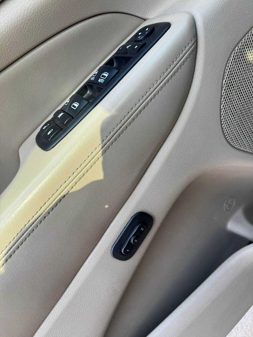 Jeep grand Cherokee limited 2019 
خليجي - مكفوله كفاله عامه 
وكاله ليث العبيدي
رقم بغداد (الجديد) باسمي 
محرك V6 - 3600  بانزين 
ماشيه 110،000 كيلو متر
سياره فول للاخير 1/1
تدفئه تبريد كشنات اماميه
تدفئه كشنات خلفيه 
تدفئه ستيرن 
كشنات جلد تحكم كهرباء 
جنطه كهرباء 
شاشة كبيرة 
Apple CarPlay Android Play
تشغيل عن بعد
شفتات بالستيرن
3 أنماط قيادة
مكينه كير حداديه تبريد كله كفاله
السياره جاهزه للاخير اي نقص ما بيها
مكان السياره البصرة
السعر 290 وبي مجال قليل للشراي 
للاستفسار اتصل *********** البصرة, العراق
