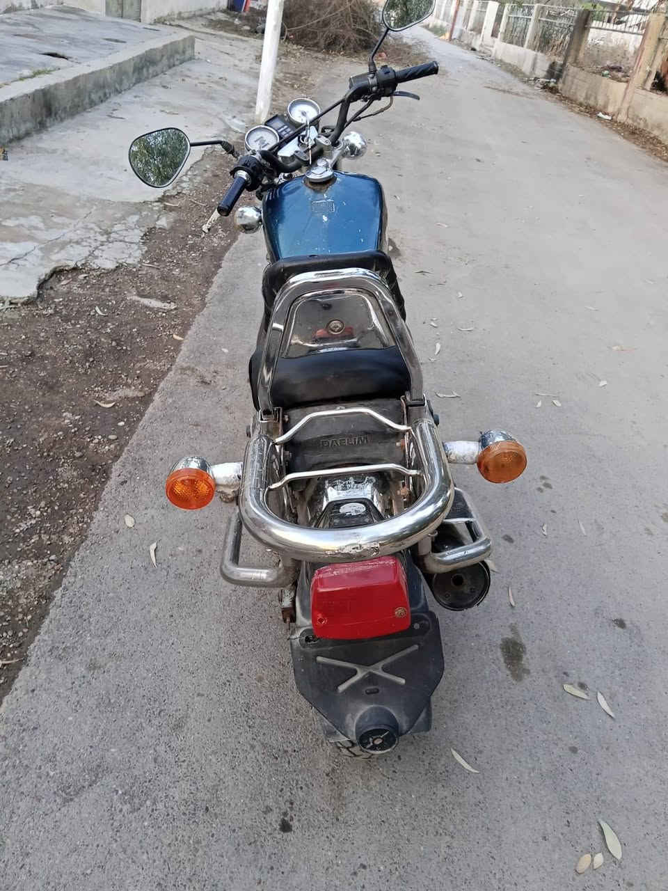 السَلٱمٌ عـَلـْيگم دراجة دايلم كوري للبيع
دراجة نظيفه ومابيها اي نقص وجاهزة
السعر 500 وبيها مجال
للأستفسار ***********
