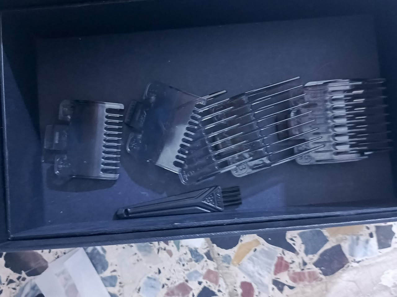 سلام عليكم مكينه حلاقه مال تدريج جديده مشتغله مرتين بس السعر 25 وبيه مجال الشراي مكاني بغداد بلديات رقمي *********** تواصل واتساب
