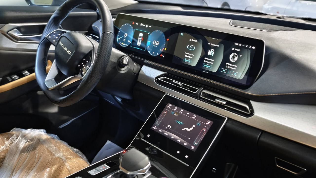 بايك X7 موديل 2025
أداء ياباني وألماني موثوق
ناقل حركة 7 سرعات من شركة AISIN اليابانية
نظام تعليق من شركة BOSCH الألمانية لثبات عالي
ضمان 6 سنوات على ناقل الحركة (القير)
🛡️ أمان ومتانة بتقنيات عالمية
هيكل صلب بنسبة فولاذ 70% بتقنيات Mercedes-Benz
رادار تفاعلي ومثبت سرعة ذكي
تحديد مسار وتحذير نقاط عمياء

ال💎ــسعـر 🟥 :: رقم (1) تلـقـائـي 📮

كاميرات 360° مع داش كام تسجيل رحلات مثبت مسبقاً
تحذير التصادم ومانع الانزلاق
👑 رفاهية الدرجة الأولى
داخلية جلد فاخرة
مقاعد تبريد وتدفئة وتدفئة للمقود
كرسي سائق كهربائي مع ذاكرة لوضعيات القيادة
إضاءة محيطية Ambient Light وإضاءات ترحيبية
صندوق خلفي كهربائي
سايد بريك كهربائي مع Auto Hold
سيارة تجمع بين الفخامة والأمان والتقنيات الحديثة والثبات العالي

رقم صاحب ســـيـارة ::
***********
