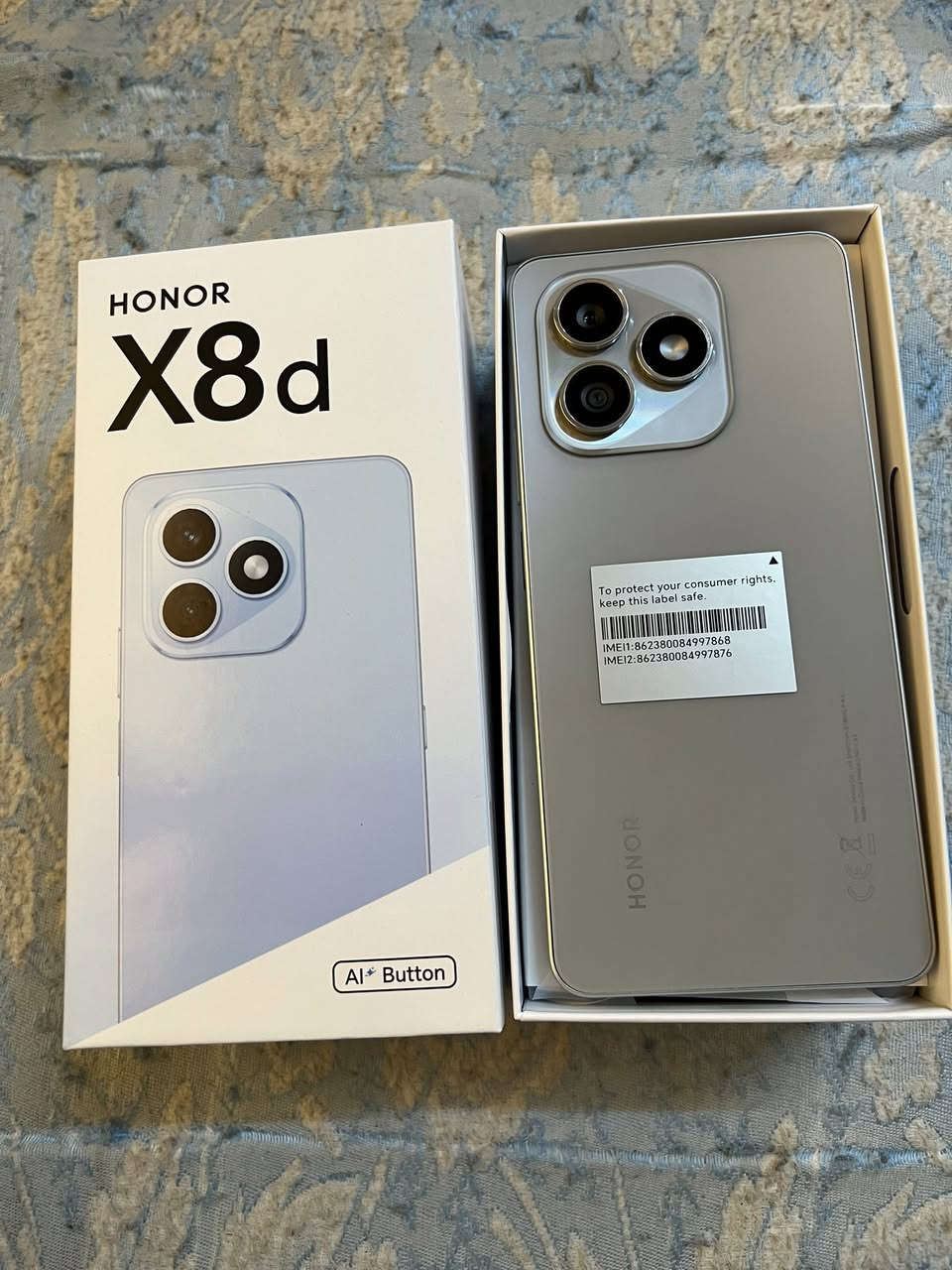 هونر X8d
ما مستعمل بس مفتوح من الباكيت 
مواصفات صورة الكارتون
مشتري ٣٣٠ 
ابيع ٣٠٠  قفلو
***********
