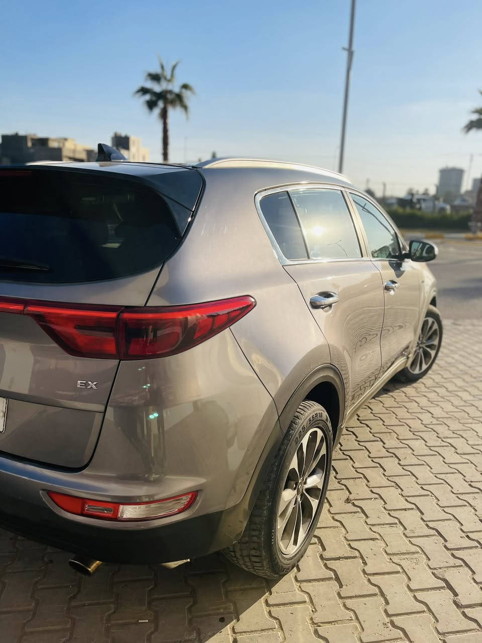 سبورتج 2017 وارد امريكي مكينة 2400 فول مواصفات رقم بغداد الماني
قمارة بانوراما 
بصمة 
تبفئة بالكشن 
تدفىة بالستيرن 
مانع انزلاق 
نضام كروس مثبت سرعة 
مري شفط 
بصبة باليدات 
3وضعيات قيادة 
كشنات جلد 
تبريد بيانو 
نضام منحدرات 
شاشة
*********** هـ متواجد وات ساب
